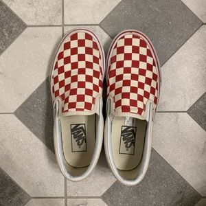 women’s red checkered slip on vans size 5.5